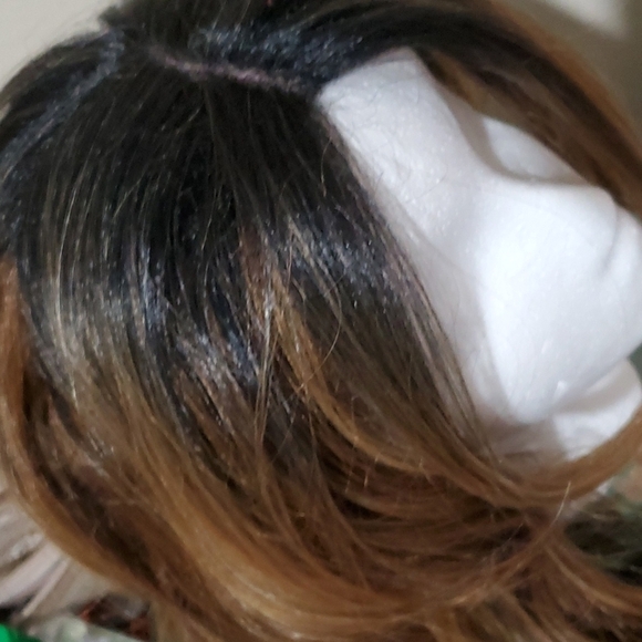 Wig - Picture 3 of 3